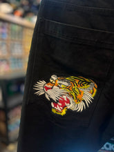 Cargar imagen en el visor de la galería, PANTALÓN ED HARDY JRNS BLK