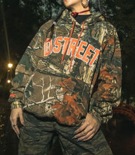 Load image into Gallery viewer, SUDADERA DISTREET
