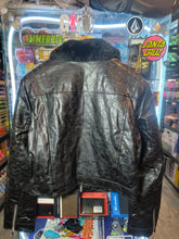 Load image into Gallery viewer, CHAMARRA GUESS LOS ANGELES BLK