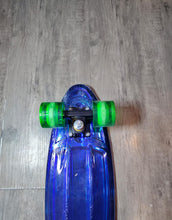 Cargar imagen en el visor de la galería, Patineta Blazer tipo Penny