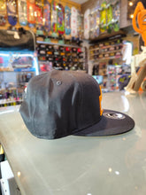 Cargar imagen en el visor de la galería, GORRA CORE LOGO NARANJA