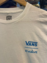 Cargar imagen en el visor de la galería, T-SHIRT VANS FTB EVOLVE BOUTIQUE