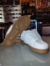 Cargar imagen en el visor de la galería, TENIS DVS CELSIUS WHT/GUM