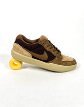 Cargar imagen en el visor de la galería, NIKE SB FORCE 58 BAROQUE BROWN