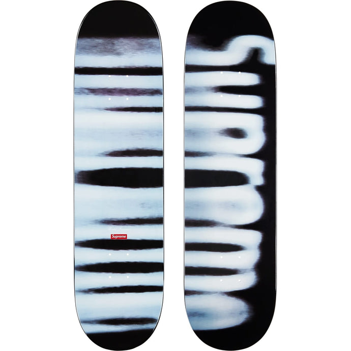 TABLA SUPREME BLURRED LOGO BLK