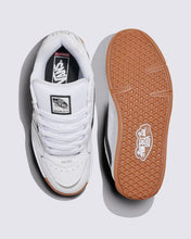 Cargar imagen en el visor de la galería, VANS ROWLEY XLT WHT/GUM/BLK