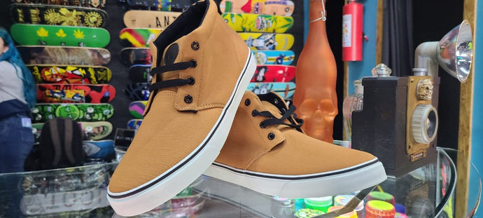 Tenis Core de Bota