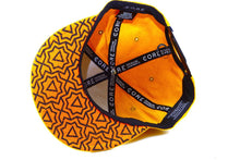 Load image into Gallery viewer, GORRA CORE AMARILLA TRIANGULAR