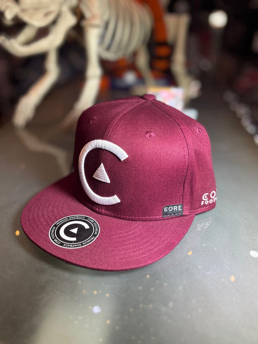 GORRA CORE VINO CON BLANCO