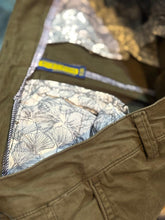 Cargar imagen en el visor de la galería, PANTALON BULBO DE CARGO