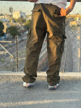 Cargar imagen en el visor de la galería, PANTALON BULBO DE CARGO