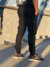 Cargar imagen en el visor de la galería, PANTALON BULBO JUGGER