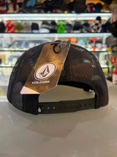 Cargar imagen en el visor de la galería, GORRA VOLCOM TAGGED CHEESE
