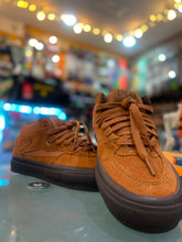 Load image into Gallery viewer, TENIS VANS GOLDEN