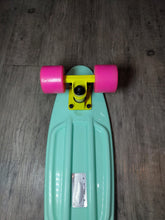 Load image into Gallery viewer, Mini Crusier Fish Skateboards