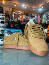 Load image into Gallery viewer, TENIS VANS GAMUZA CAB
