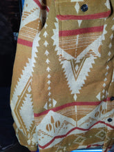 Load image into Gallery viewer, CHAMARRA TIPO WESTERN ROOSEVELT CON GORRO