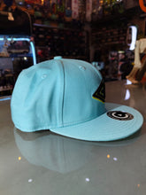 Cargar imagen en el visor de la galería, GORRA CORE AZUL LOGO NEGRO