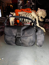Cargar imagen en el visor de la galería, BOLSO VANS PEQUEÑO