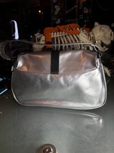 Cargar imagen en el visor de la galería, BOLSO VANS PLATA