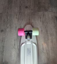 Cargar imagen en el visor de la galería, Mini Crusier Fish Skateboards